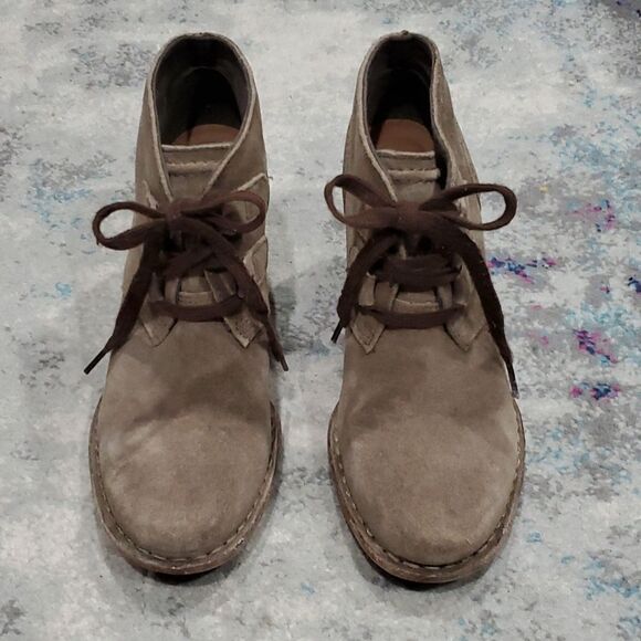 Clarks Tan Suede Heeled Ankle Boots - Picture 3 of 12